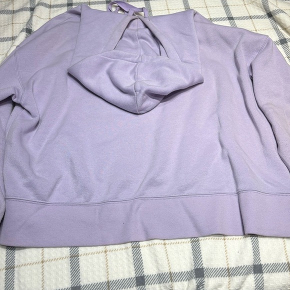 American Eagle Women’s Small Cropped Hoodie - Picture 2 of 3